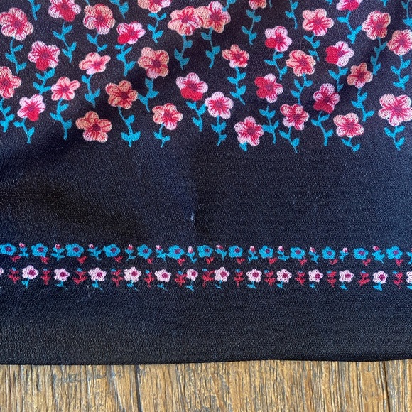 SOLD Vintage Floral Dress with Roses - Picture 4 of 8